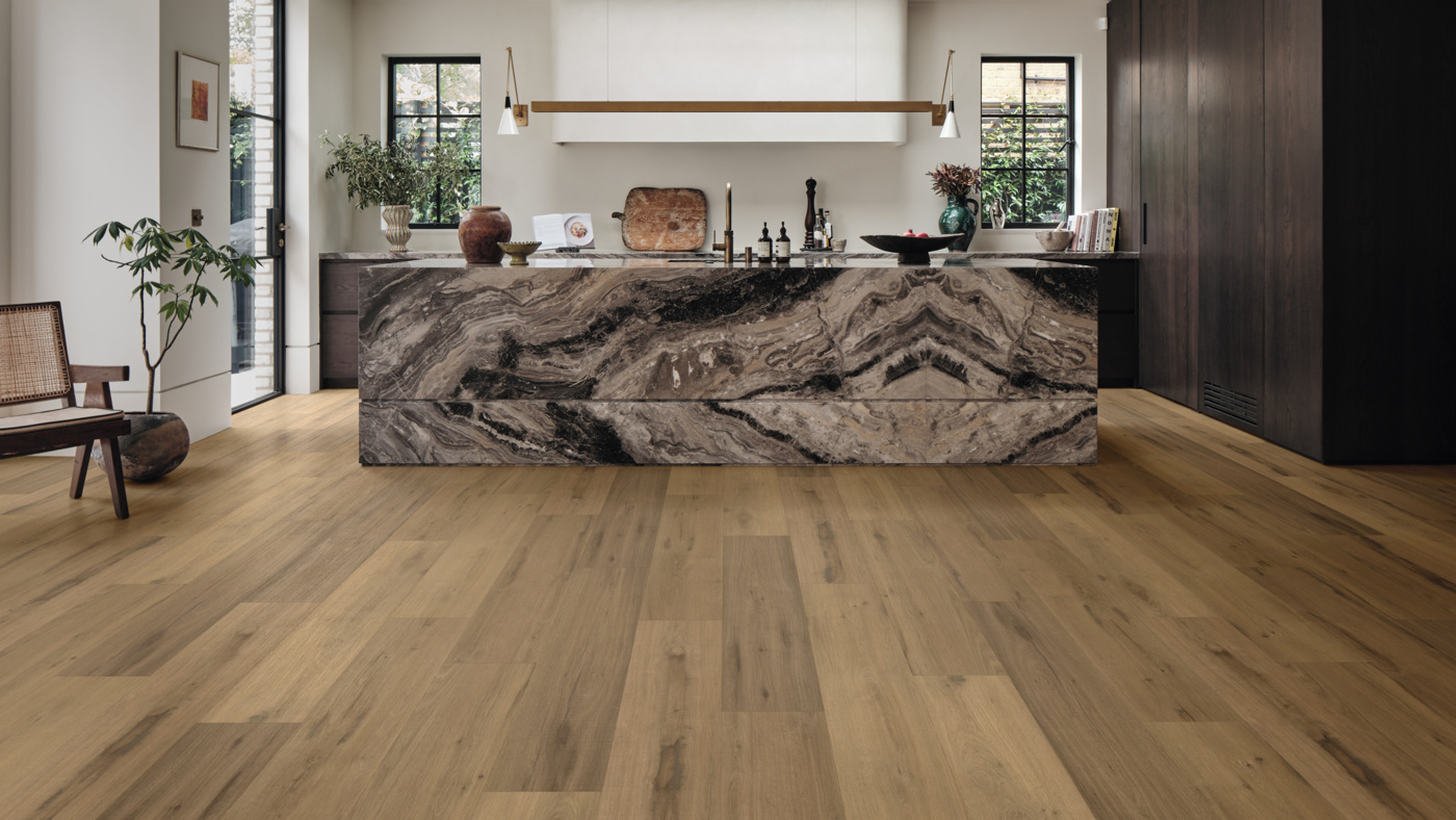 Modern warm kitchen is ballanced with waterproof Vermeer Oak lvp floors